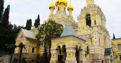 Экскурсии в `Собор Александра Невского` из Ялты